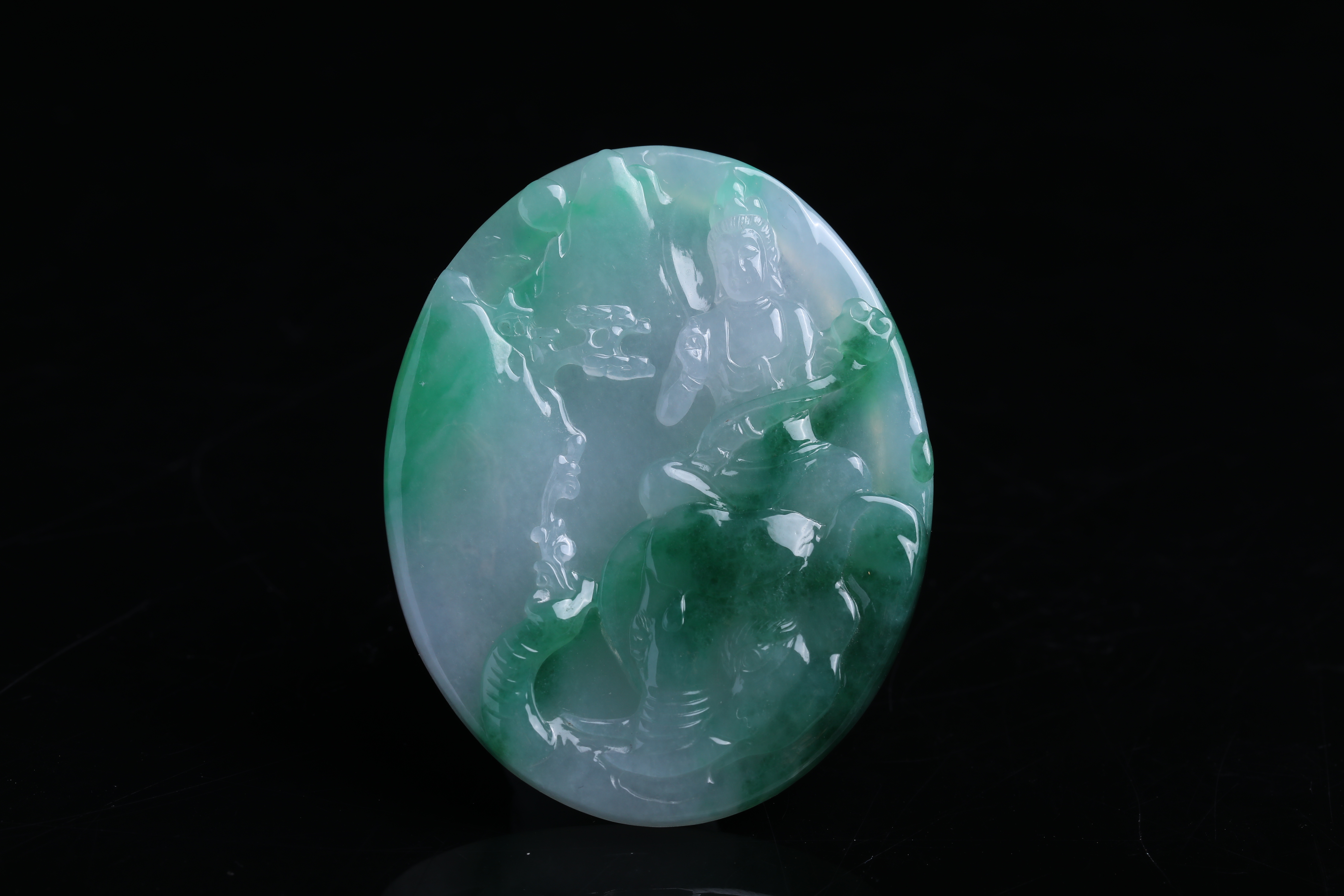 翡翠带点“绿”不容易，还要绿得这么有形状，值不值得看了才知道  第3张