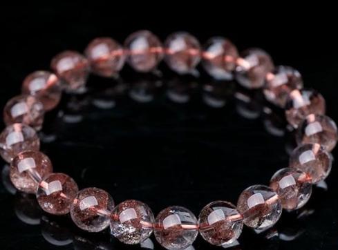 翡翠原石鉴别松花进入粉水晶手链为什么受欢迎？  第2张