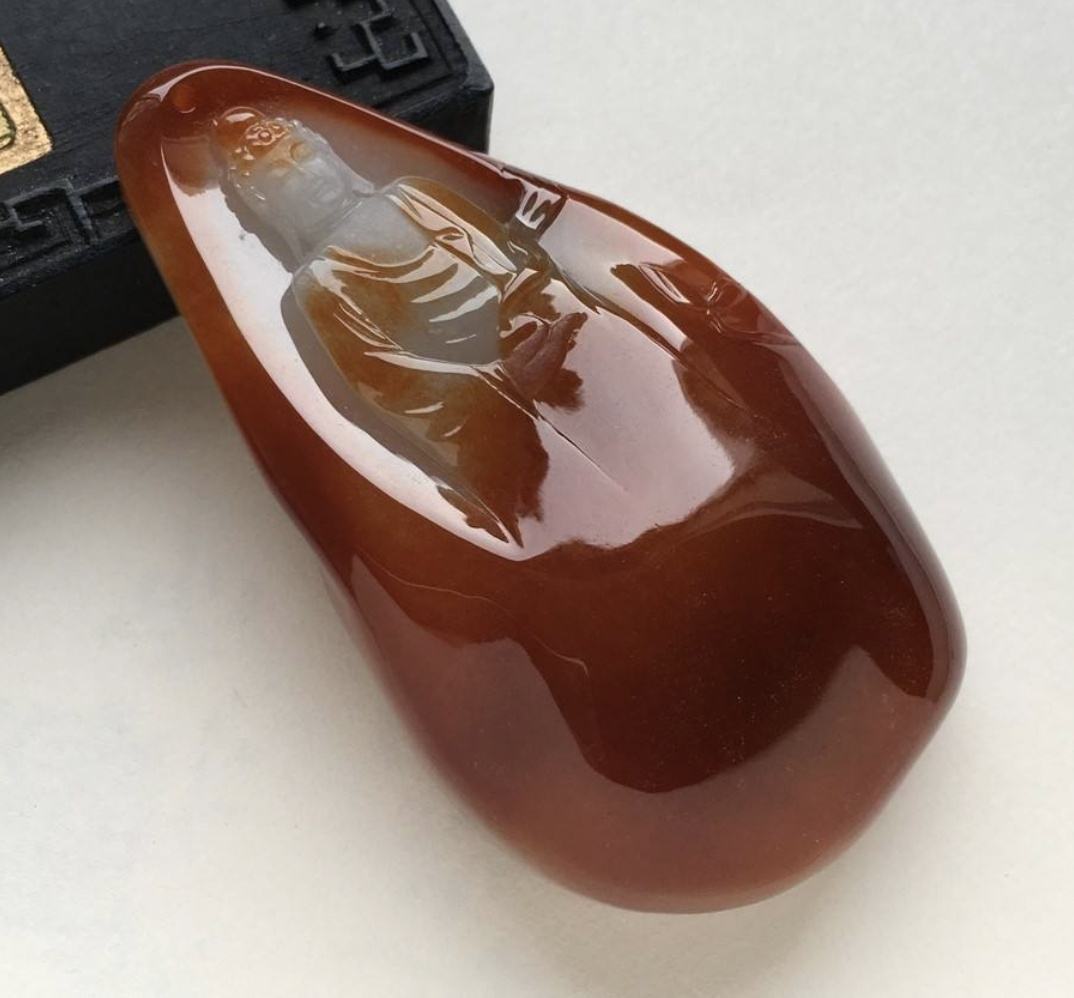 绿色翡翠的特性是什么？怎样确定它的品质？  第3张