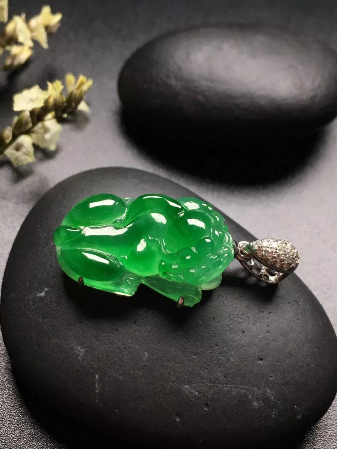 常见翡翠挂件的寓意，看完之后再也不怕买错啦  第14张