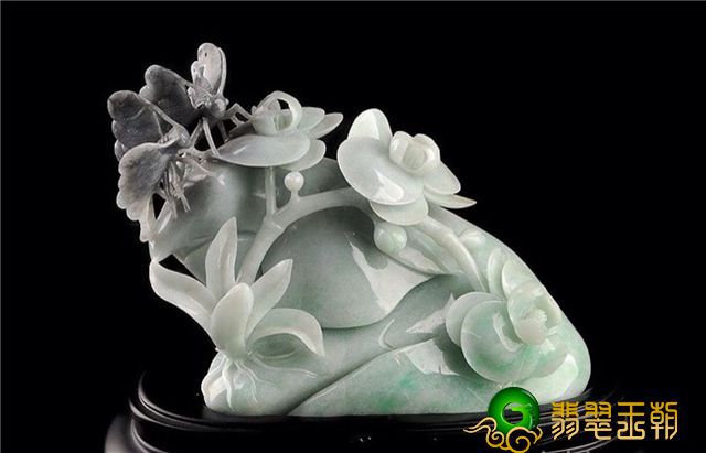 翡翠葫芦吊坠镶嵌买翡翠摆设要注意什么？相关翡翠摆设的置放，你掌握多少钱！   第3张