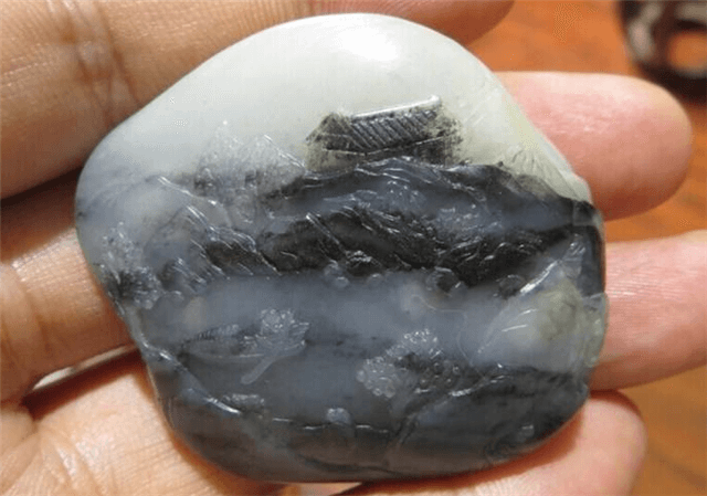 翡翠毛料市场调查和田青花籽料的特征是什么？看懂才能挑到好货！   第2张