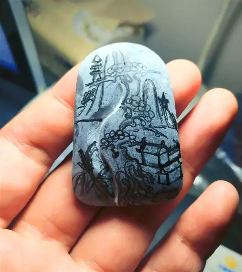 什么是乌鸡种翡翠，乌鸡种出货好看吗？  第3张