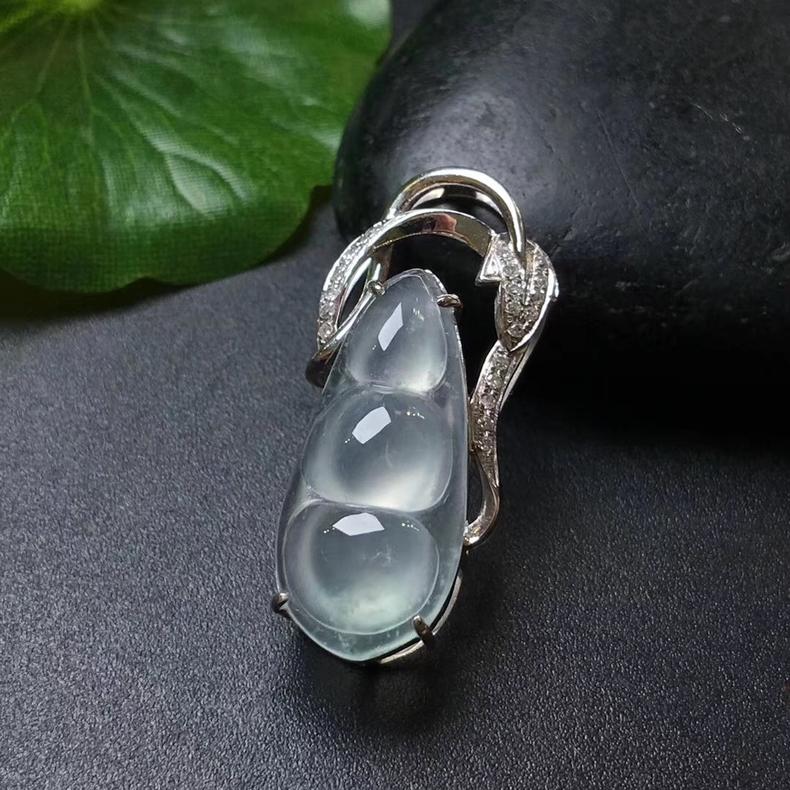 你还在嫌弃无色翡翠，别人已早早认识到它的价值了  第7张