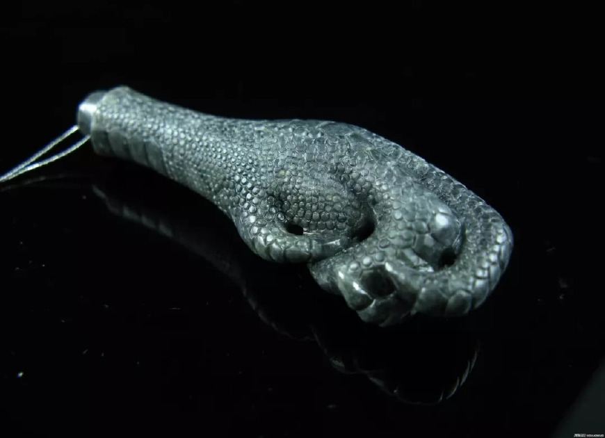 翡翠里水墨隐士——乌鸡种翡翠  第3张