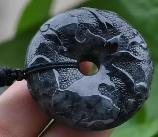 解读乌鸡种翡翠的黑历史  第2张