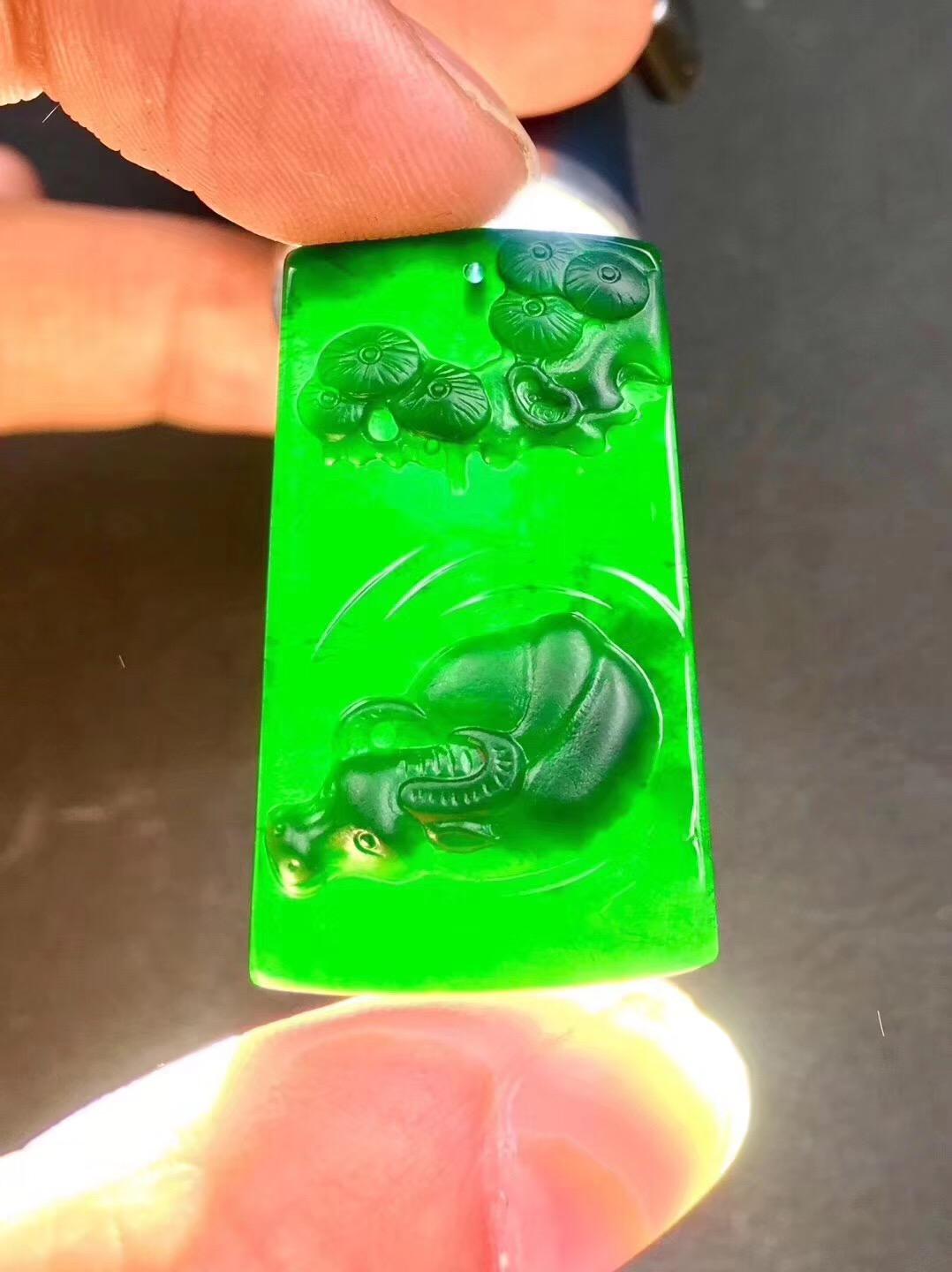 墨翠分级的四大标准，黑度，颜色，底子，种水  第4张