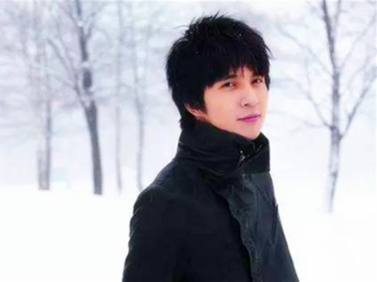 黑色翡翠“乌鸡种”公盘逆袭，是炒作还是黑马？  第6张