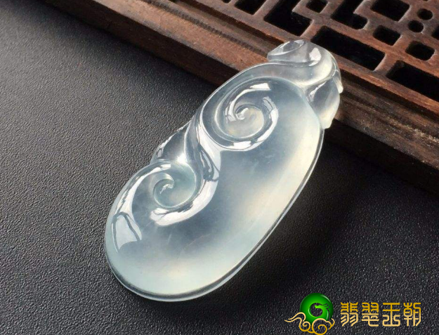 瑞丽姐告玉批发市场什么是翡翠翡翠冰种翡翠 翡翠翡翠冰种翡翠的价格贵吗   第1张