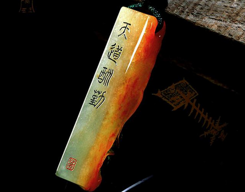 白冰翡翠戒指简单厉害了我的红翡，一棵巧雕盆栽就价值八十万！  第11张