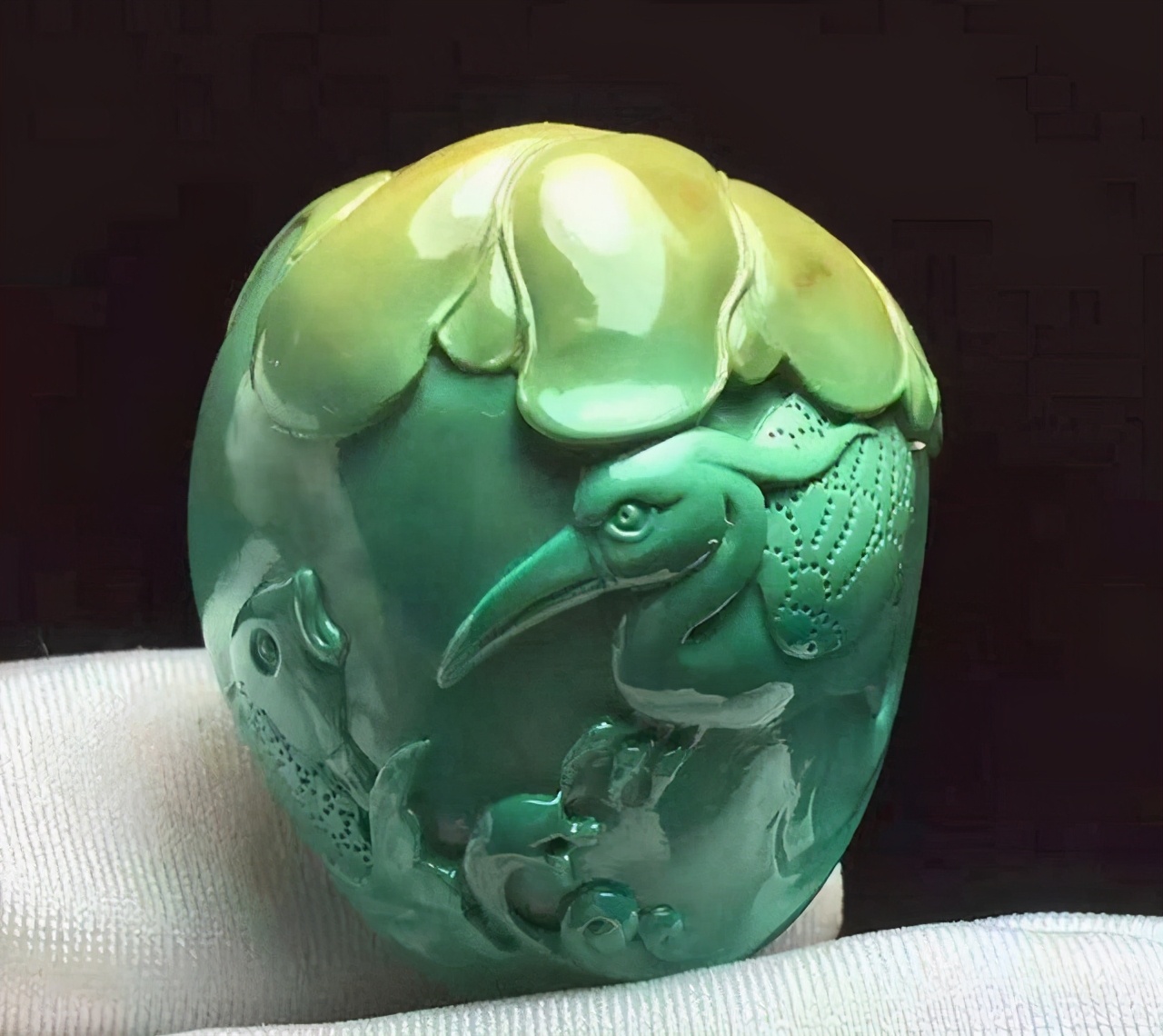 玻璃种皇家紫翡翠不要再说绿松石不值钱了，这6种绿松石，你依然高攀不起  第6张