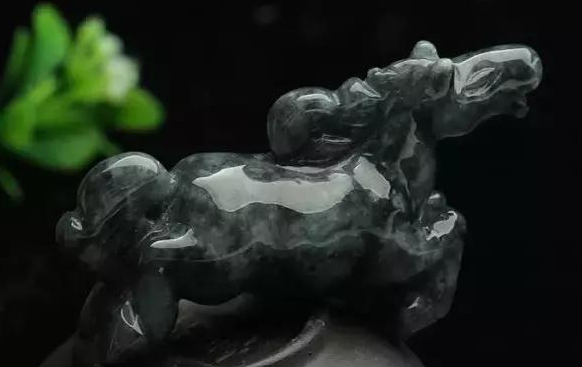 解读乌鸡种翡翠的黑历史  第10张