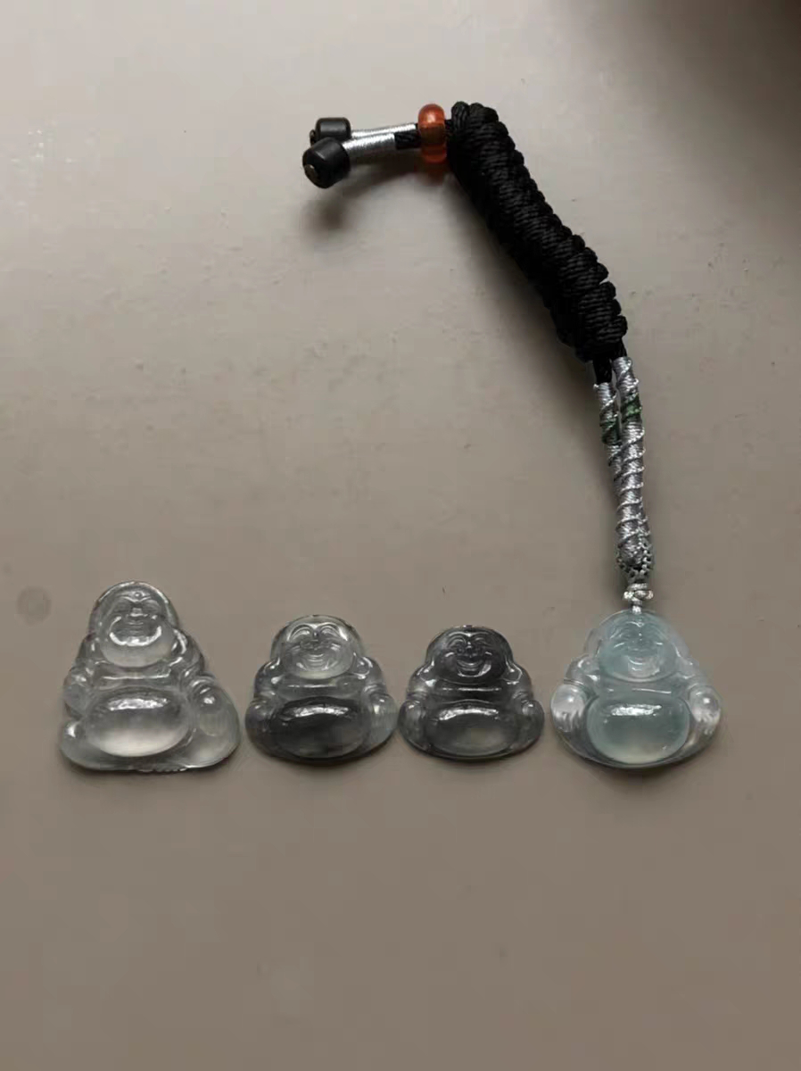 黑冰和黑冰乌鸡翡翠虽两字之差，价格却天差地别  第2张