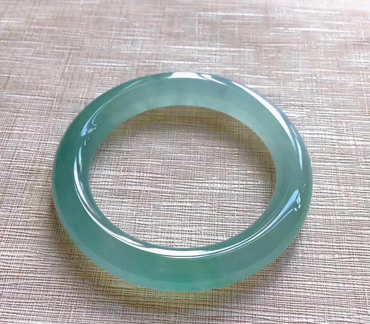 终于搞清楚，1千块和1万块的翡翠差别在哪？  第6张