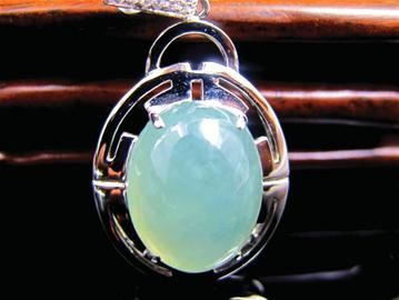 冰糯种翡翠玉佛晚报帮市民 出厂价买翡翠1万元翡翠 周末仅需1千(组图)  第5张