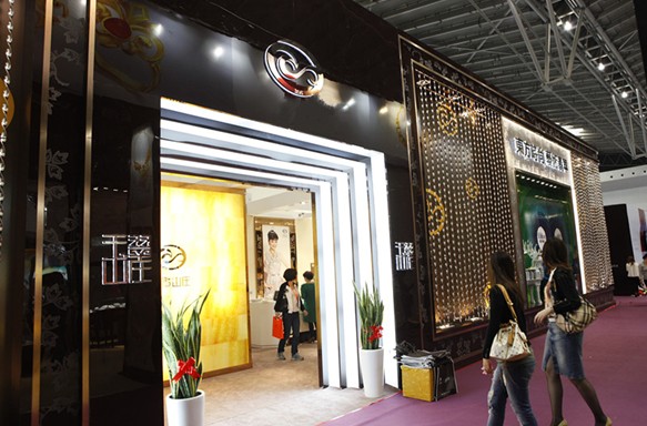 玉翠山庄“斑斓”惊艳亮相上海珠宝展  第5张