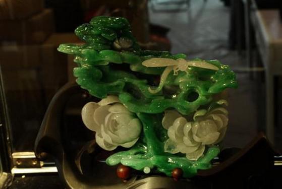 翡翠莲花的雕刻寓意  第7张