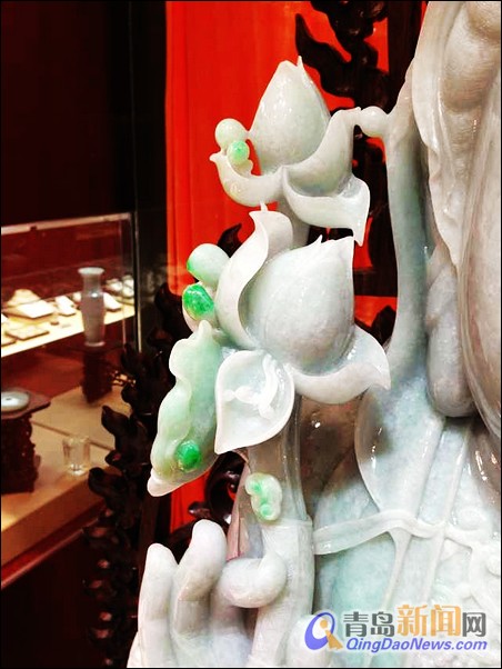 青岛稀世翡翠观音亮相三石珠宝  第2张