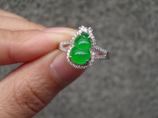 一个冰种翡翠观音多少钱冰晶玉洁翡翠玉 夏日清凉自然风  第4张