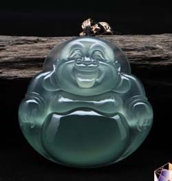 “妙俏惊奇、水种色俱佳”极品翡翠赏析（图）  第2张