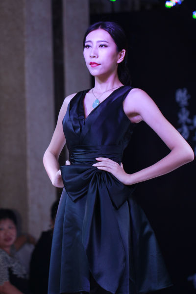 翡翠手镯的拼音东方雅典翡翠新品发布会隆重举行  第3张