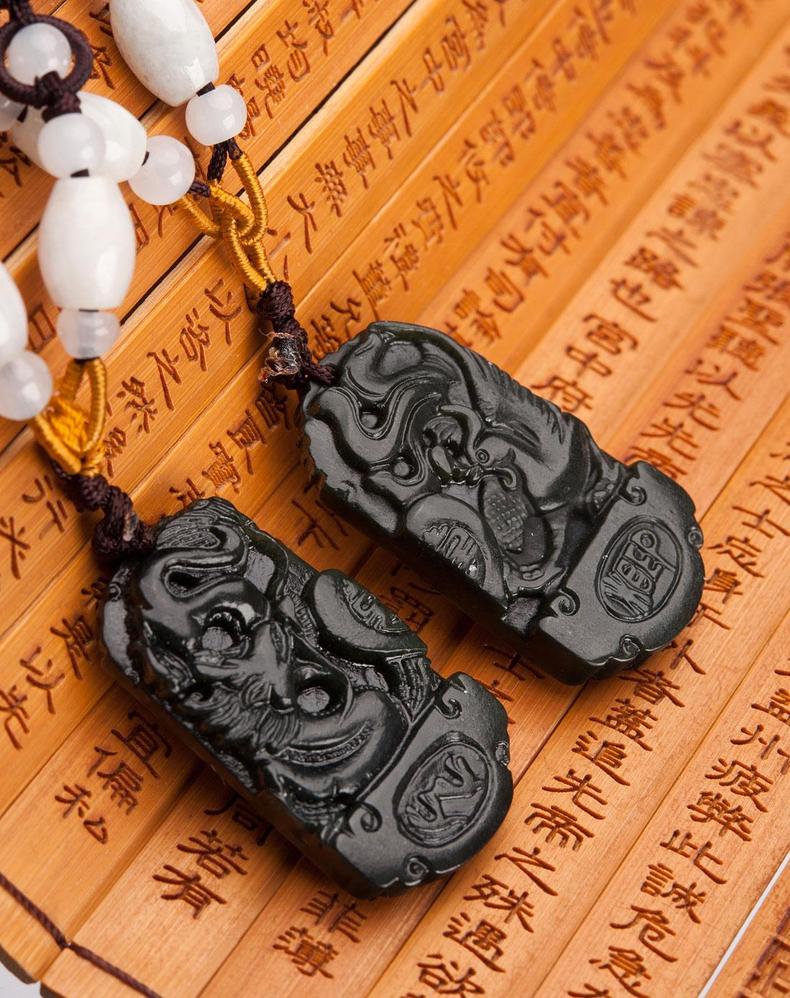 黑色翡翠的辨别及其相似玉种鉴定  第7张