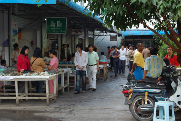 瑞丽翡翠市场综述  第3张
