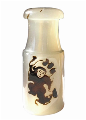 白底黄翡翠玛瑙艺术品最大的特点在于其颜色的多样  第6张