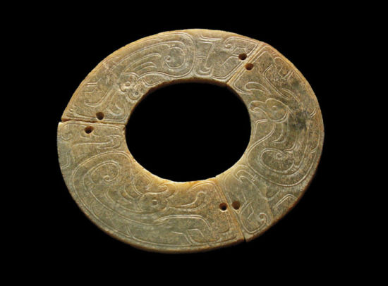 品味西周玉器之凤鸟纹(图)  第3张