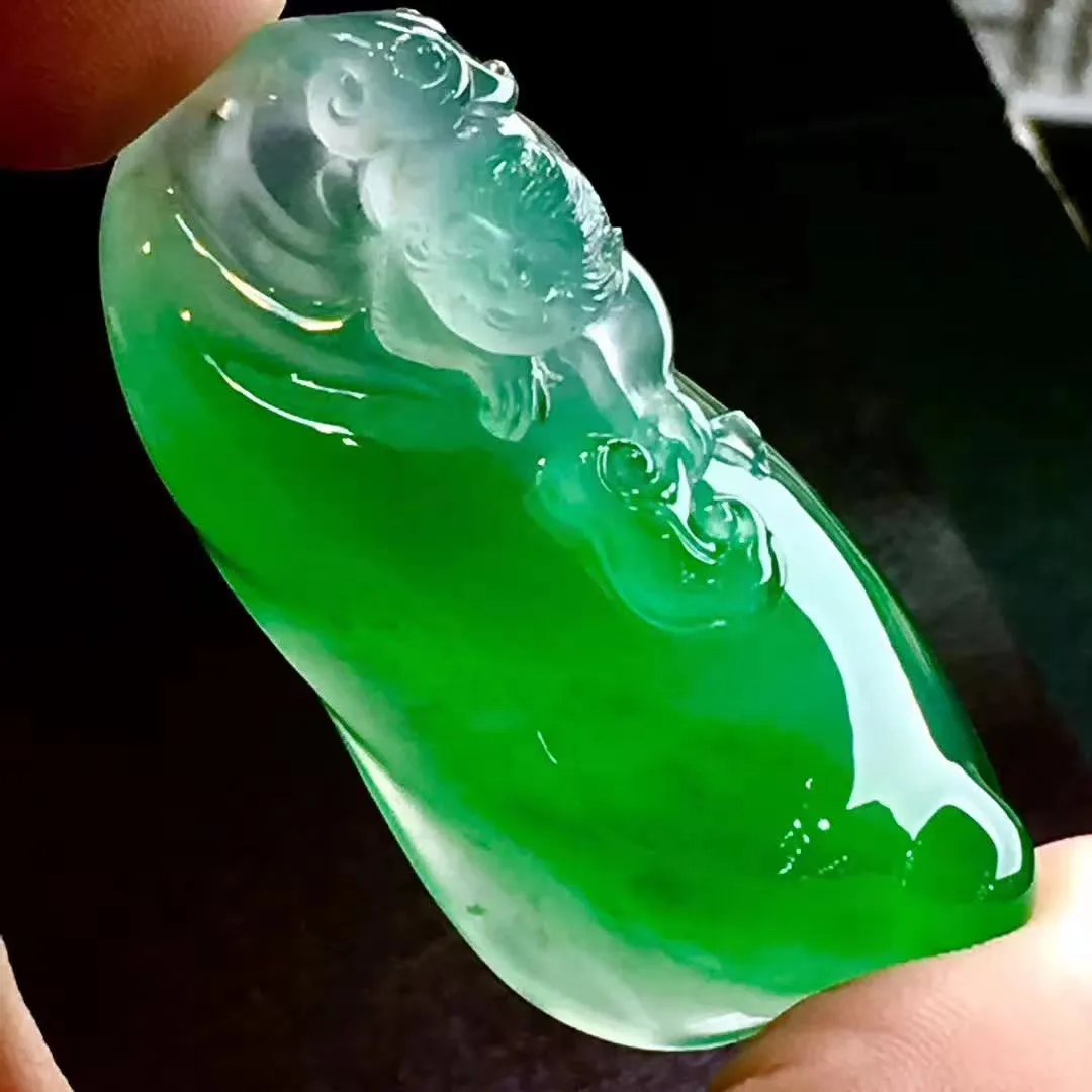 玉器怎么估价翡翠的绿色也有分类？哪种绿是最好的？  第3张