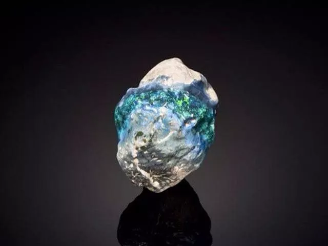 翡翠戒指镶嵌图十月能量水晶——蛋白石  第3张