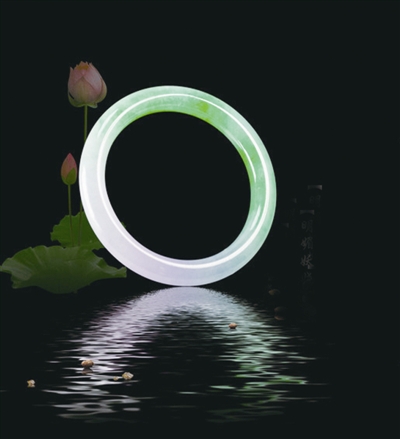 翡翠手镯手镯怎么挑翡翠手镯如何选尺寸