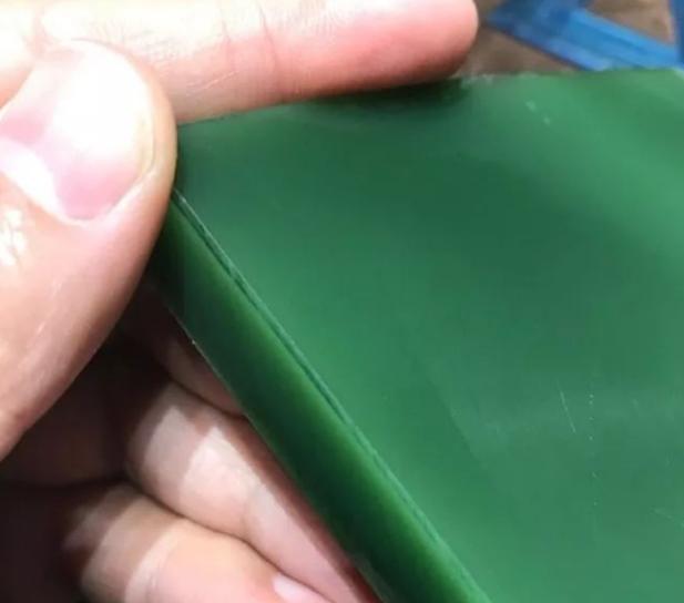 翡翠原石格应角顶级碧玉之——菠菜绿的和田玉！  第7张