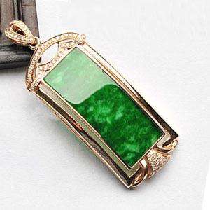 翡翠带绿就值钱？天真！买到这三种“绿”翡翠，哭都没地儿哭  第6张