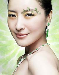 翡翠为人美，人为翡翠醉  第3张