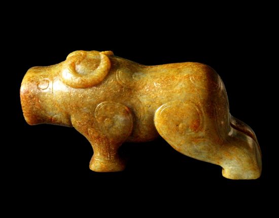 品味西周玉器之牛羊等动物纹(组图)  第2张