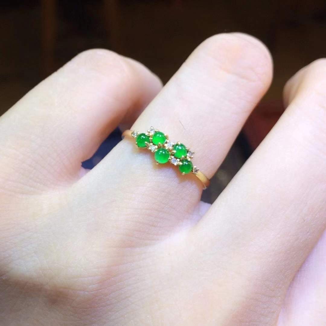 翡翠雕刻初级翡翠“小绿货”独占鳌头，究竟有什么样的魅力？让翠友格外的喜欢  第10张