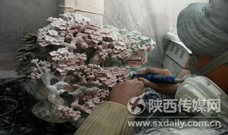 黑色翡翠手镯图片蓝田玉：如何挽救你的尴尬