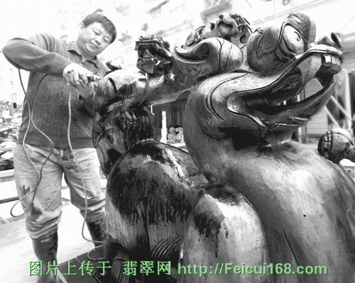 且看普通玉石摇身变“古董”（组图）  第2张