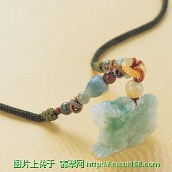 天然翡翠　古色古香的饰品(图)  第3张