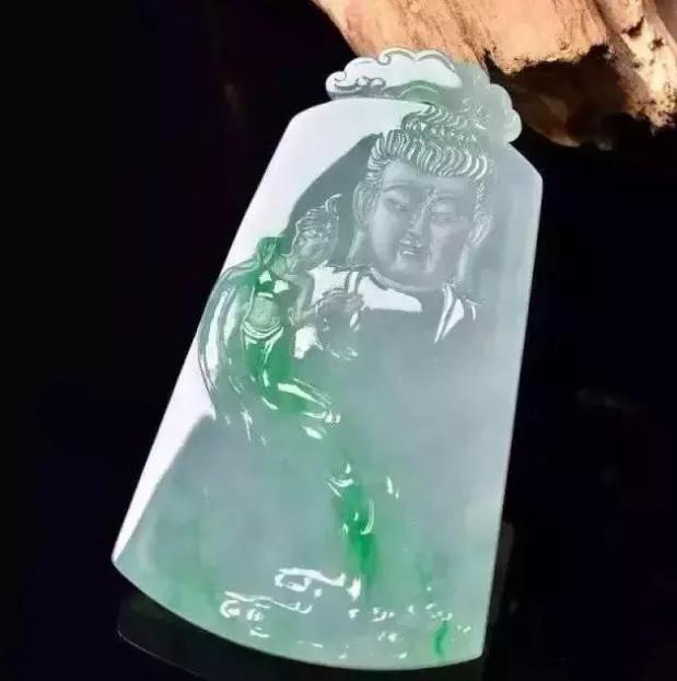 2021年是买翡翠的好时机吗？  第7张