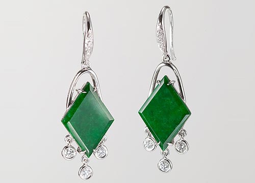 翡翠梳子挂件翡翠珠宝 展现高贵的女性气质  第8张