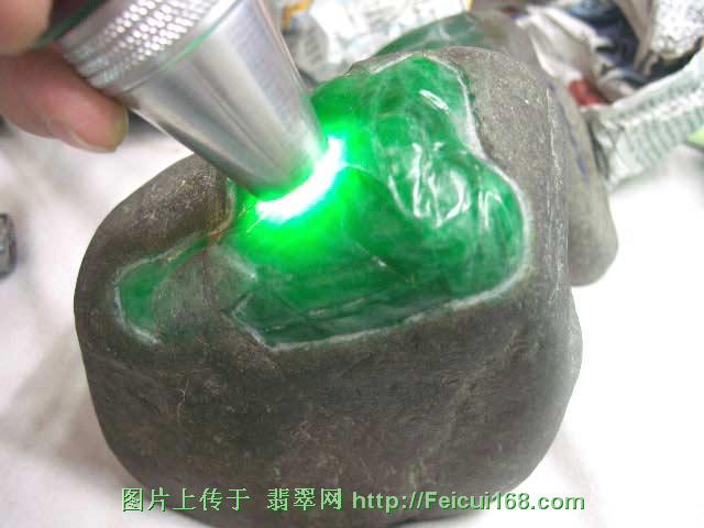 翡翠收藏渐入佳境高档翡翠涨势惊人(图)  第2张