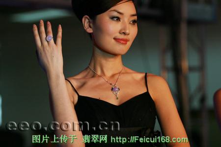 珠宝展上的翠美人（2）  第3张