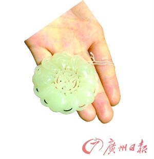 和田玉价格一飞冲天质地鱼目混珠  第3张