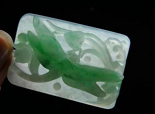 翡翠莲花的雕刻寓意  第10张