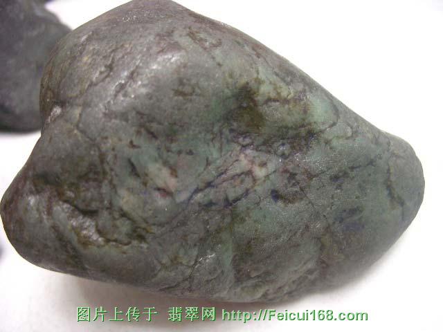 中国翡翠毛料欣赏与交流--后江砍底高翠原料(组图八)  第2张
