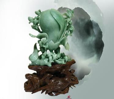 戴翡翠手镯的知识佘太翠：玉石中的新贵