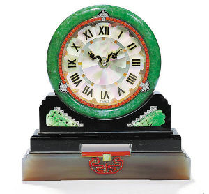 翡翠手镯 挑选翡翠玉石洋面孔(图)  第2张