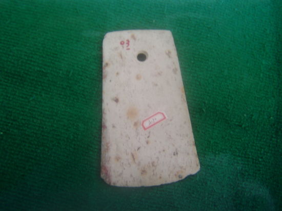 深圳翡翠a货略谈玉石斧的用途与鉴定(图)  第3张